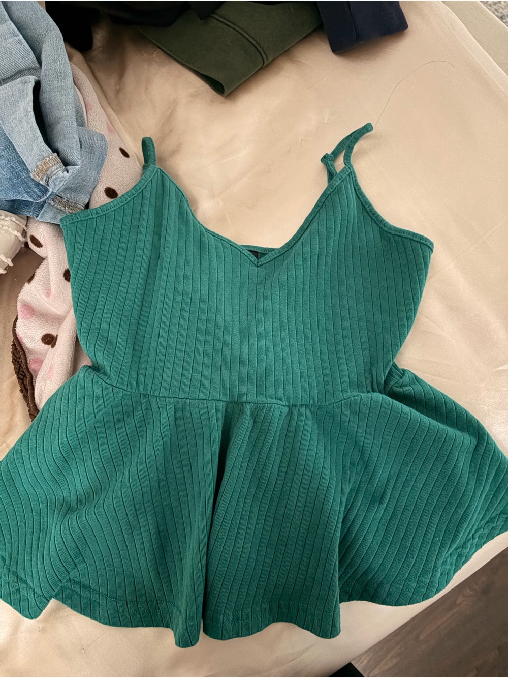 Women’s Ribbed V-Neck Peplum Cami Top — Green